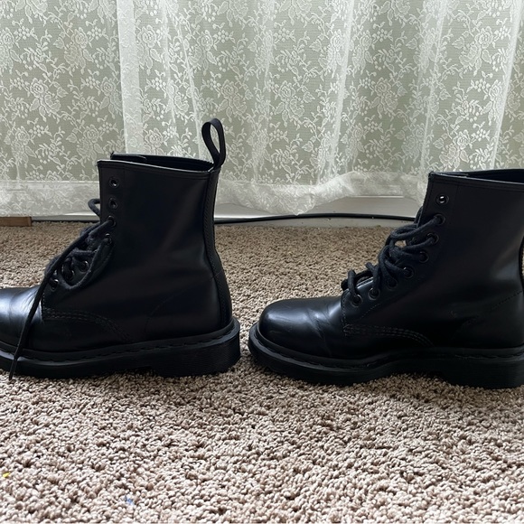 1460 Mono smooth leather lace up boot by Dr. Marten - Picture 6 of 13